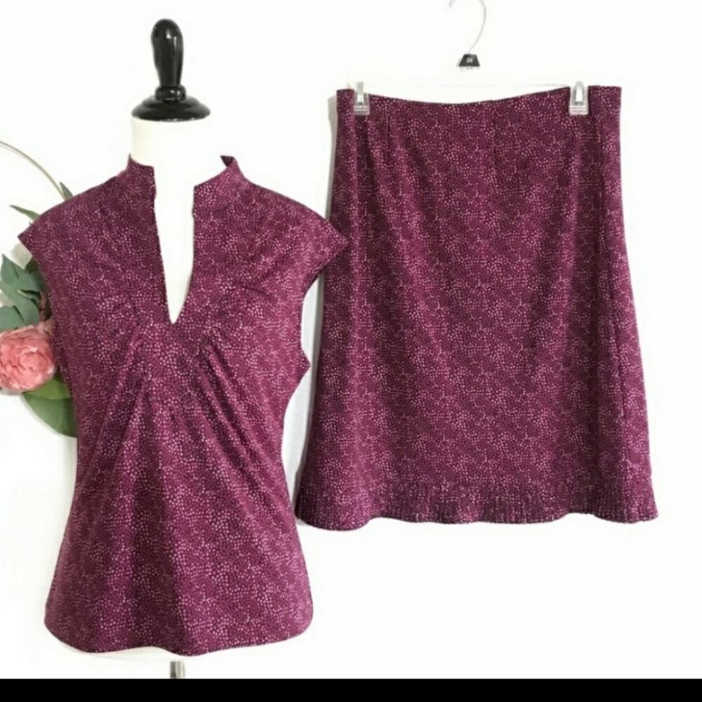 Kenneth Cole Lightweight Maroon Skirt NWOT